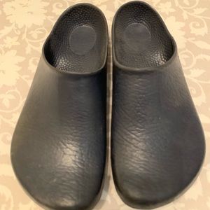 Birkenstock slip on’s Size 7